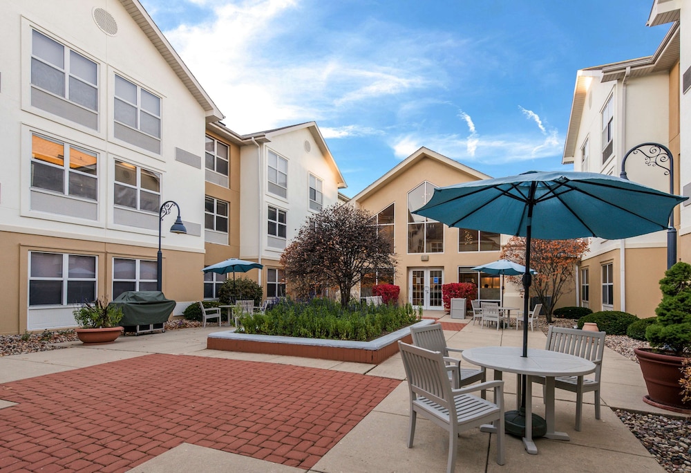 Hampton Inn & Suites Chicago Hoffman Estates - photo 49