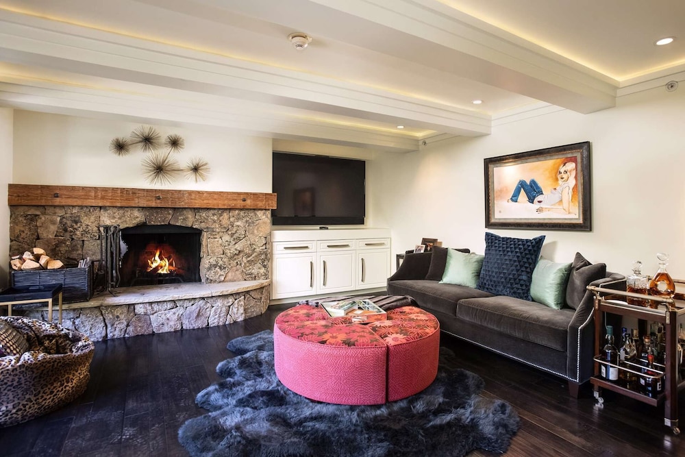 Chateau Eau Claire by iTrip Vacations Aspen Snowmass — hotel in Aspen