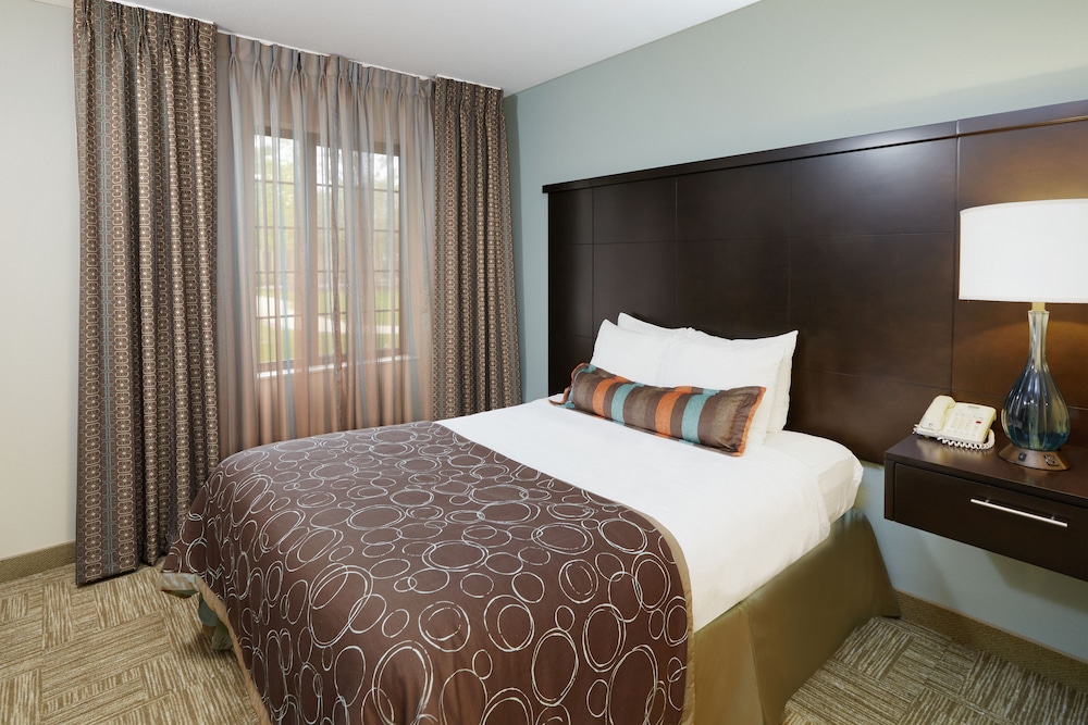 Staybridge Suites Chicago Glenview an IHG Hotel - photo 4