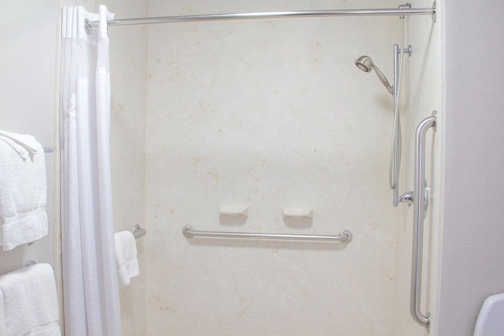 Holiday Inn Express & Suites Lexington Dtwn Area Keenland by IHG - photo 18