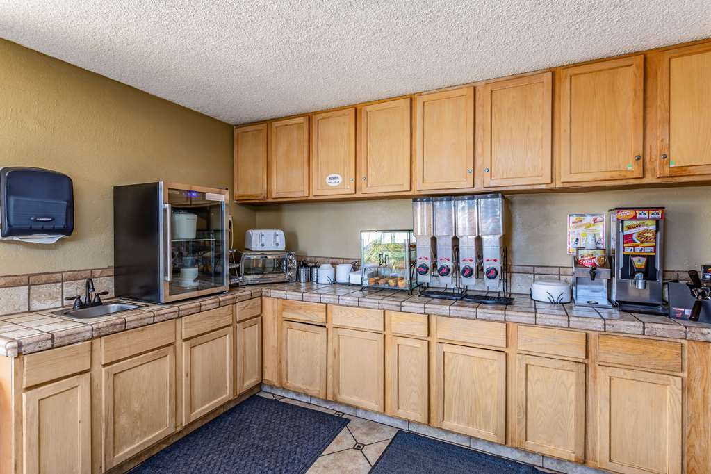 Rodeway Inn Farmington - photo 30