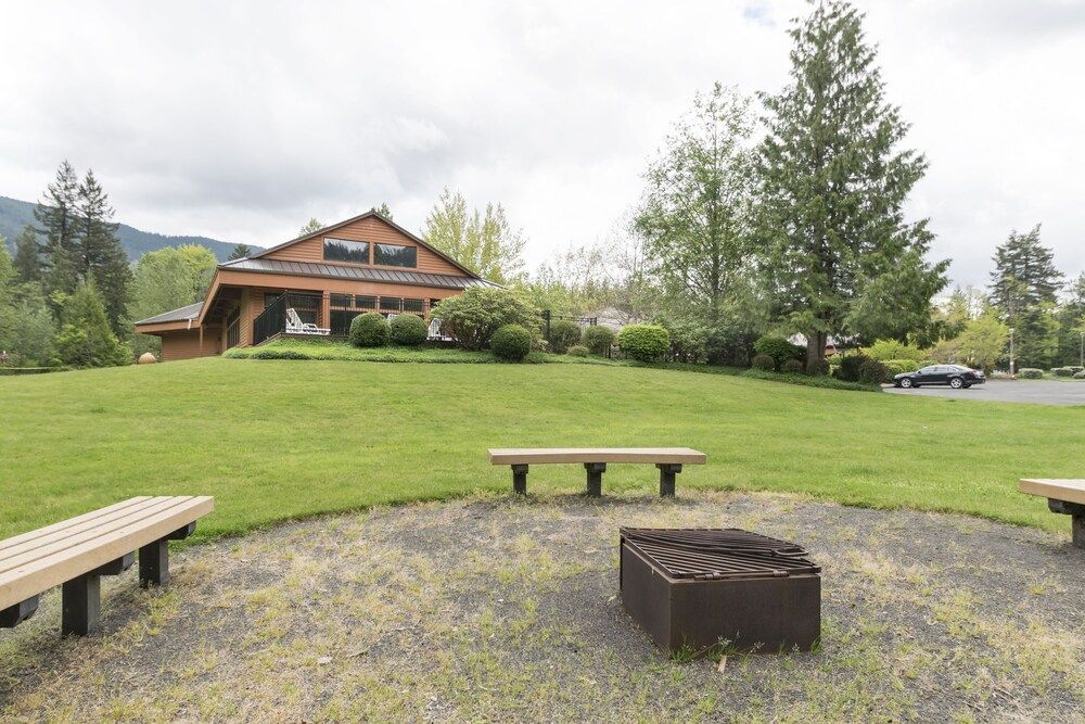 Mt. Hood Village RV Resort - photo 4