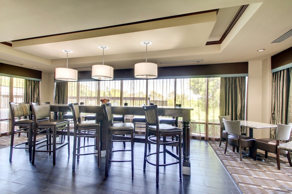 Hampton Inn Rolla - photo 34