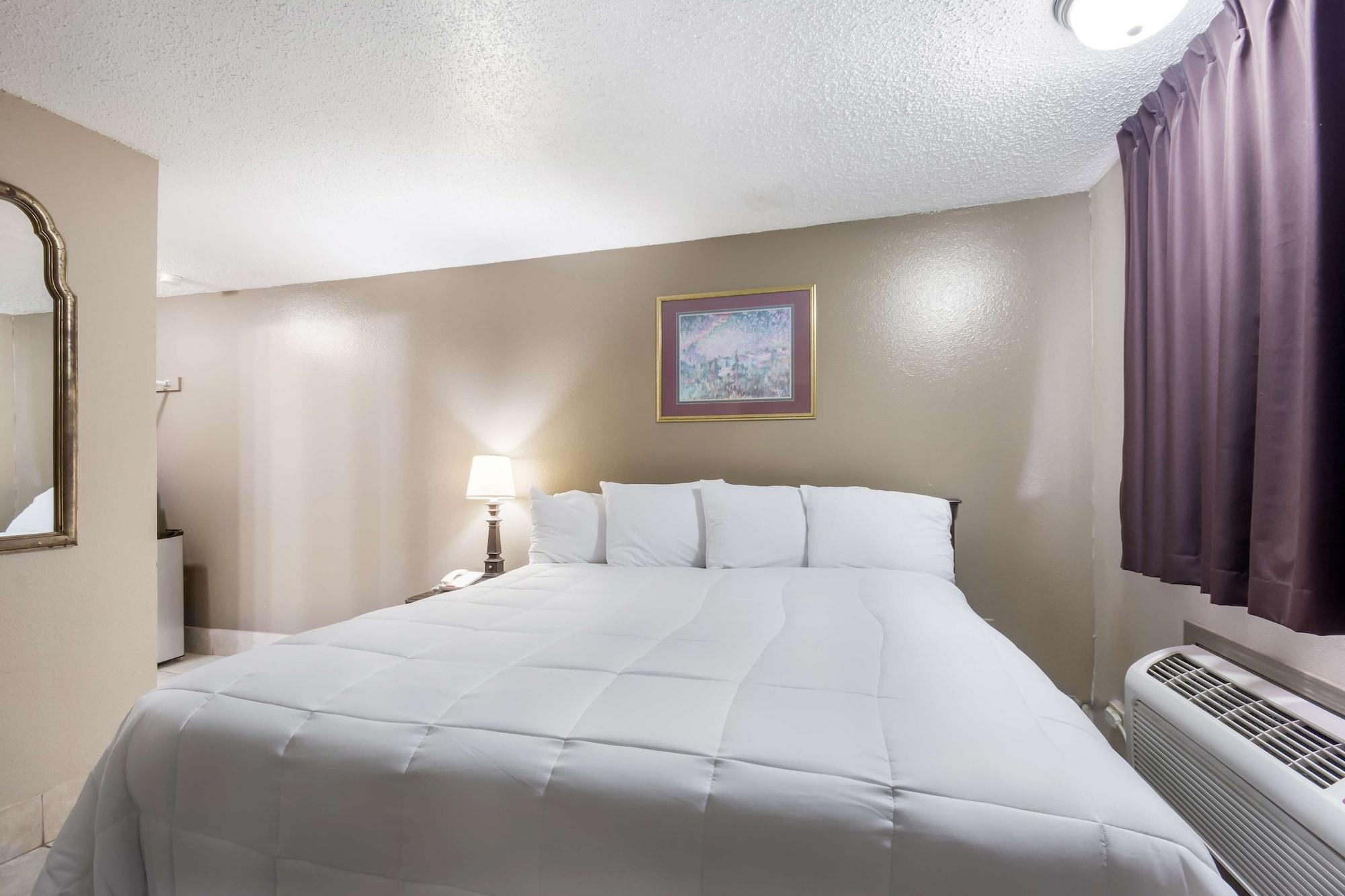 Americas Best Value Inn Woodward at 8th St - photo 6