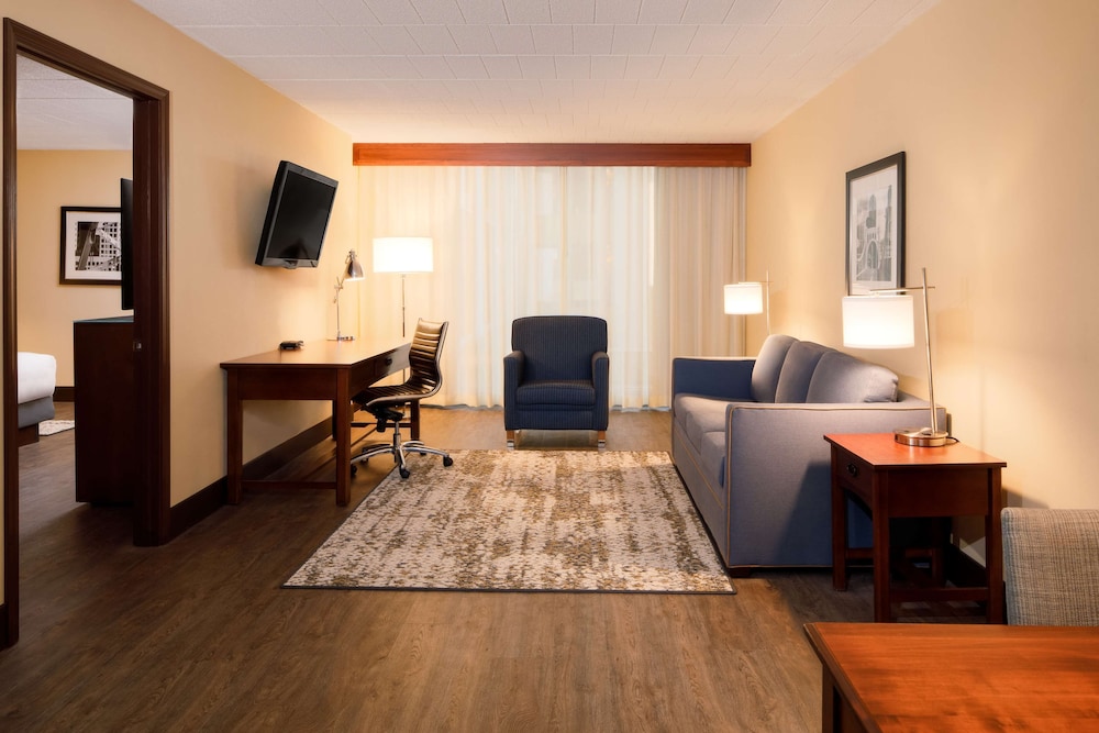 DoubleTree by Hilton Pittsburgh Cranberry - photo 31