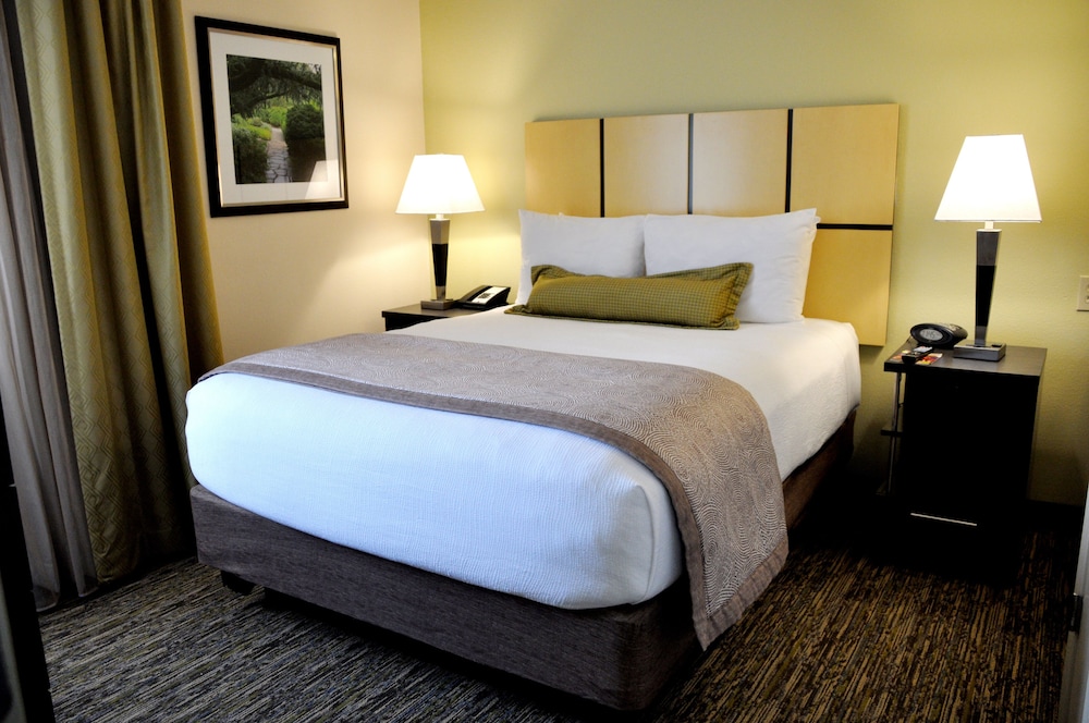 Candlewood Suites Washington Dulles Sterling by IHG - photo 6