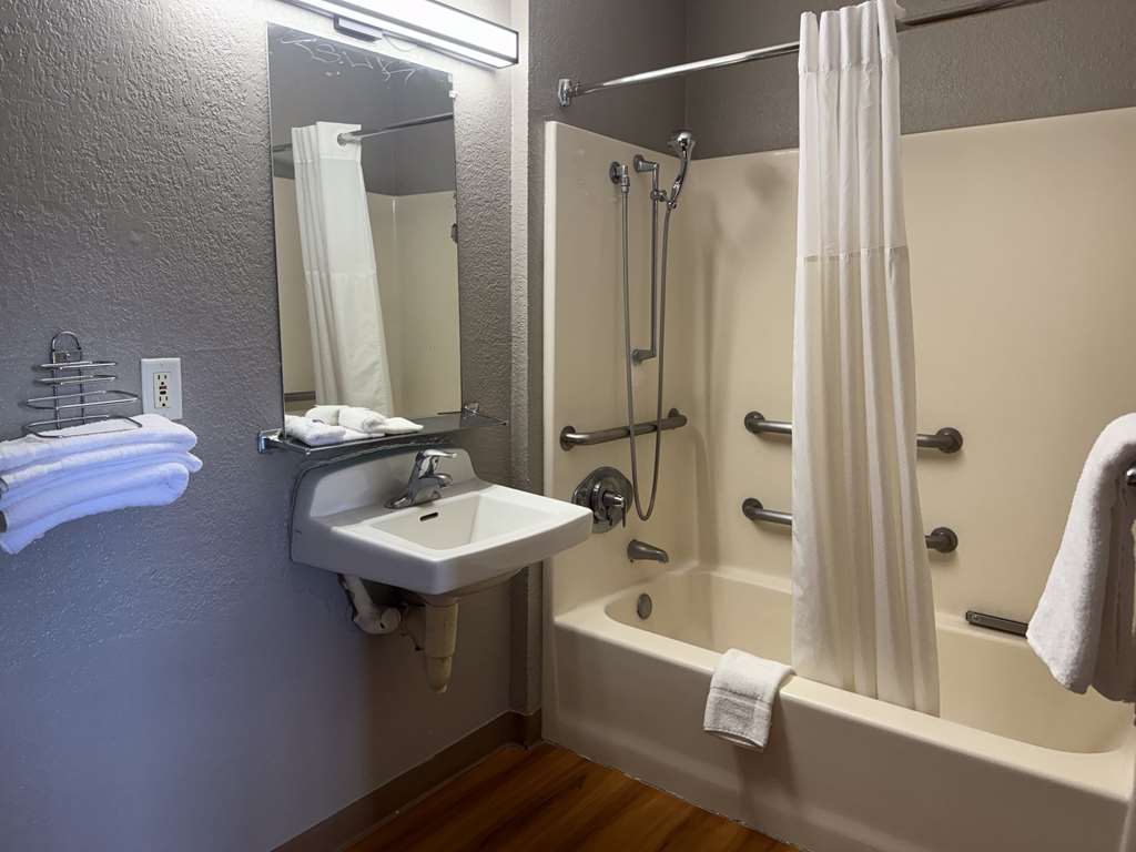 Motel 6 Simi Valley CA - photo 15