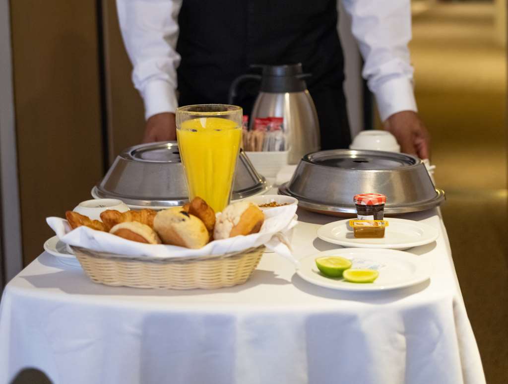 Galeria Plaza Reforma Room Service