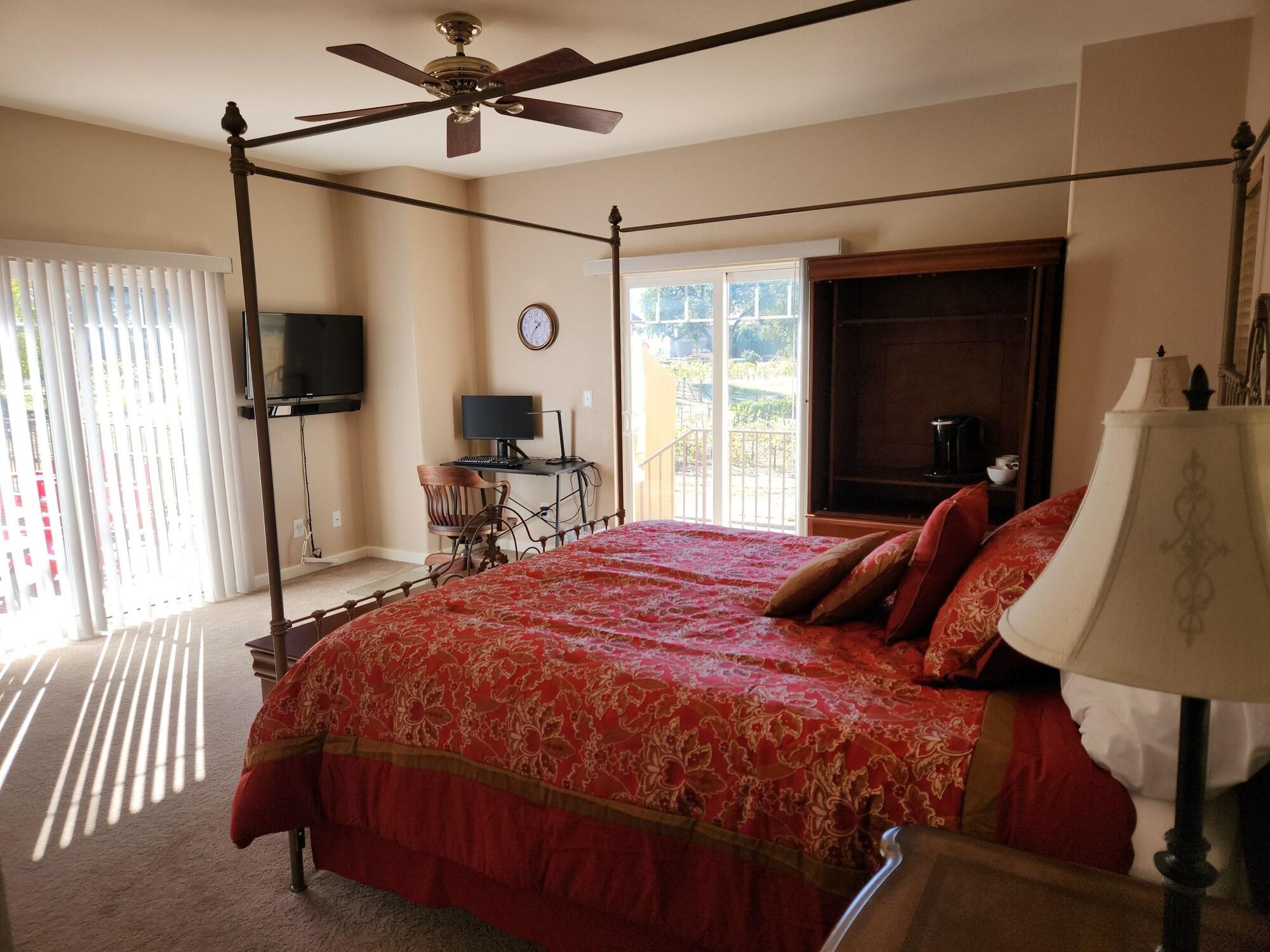 Fraser Family Vineyard Estate Pet Friendly Home — 4-Star Luxury Hotel in Jackson, United States