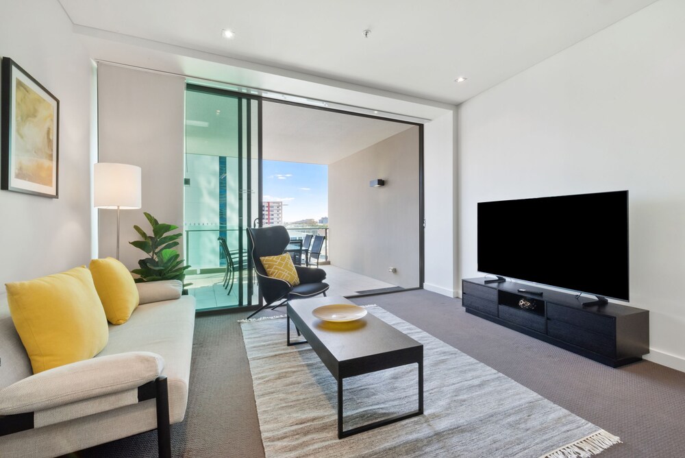 Quattro on Astor — 4-Star Luxury Hotel in Brisbane, Australia
