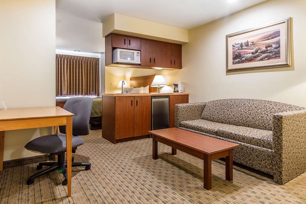 Quality Inn & Suites Santa Rosa South - photo 22