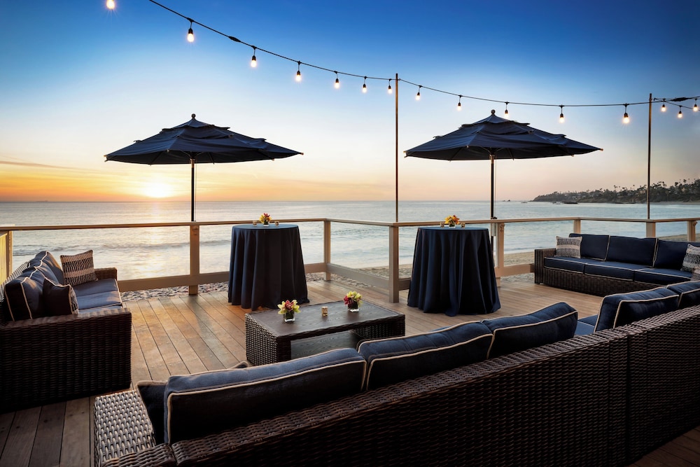 Pacific Edge Hotel - photo 80