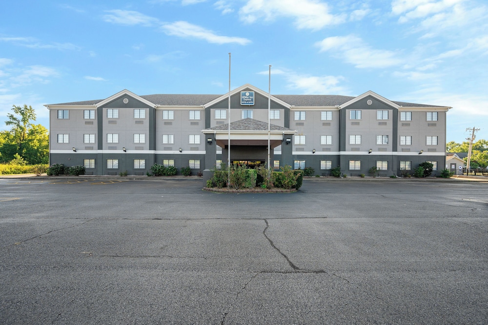 HiWay Inn Express of Broken Bow - photo 30