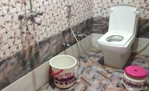 Hotel O Home Shree Narayana Homestay in Ajodhya, India