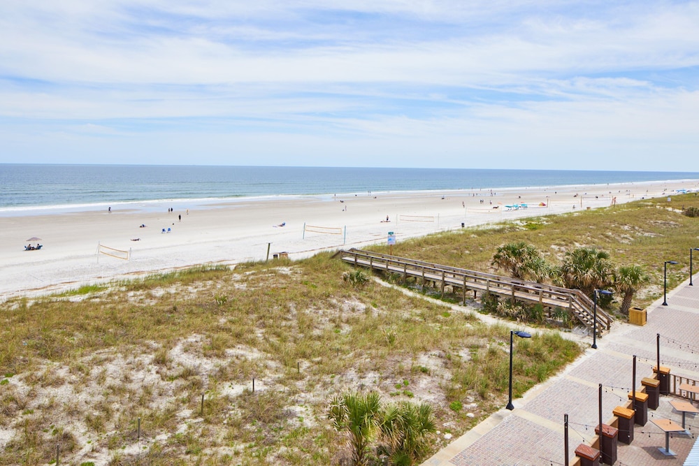 SpringHill Suites by Marriott Jacksonville Beach Oceanfront - photo 82