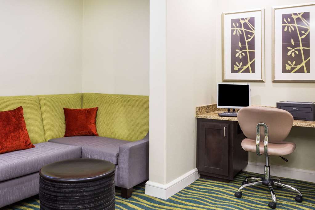 Days Inn by Wyndham Adel I 75 - photo 36