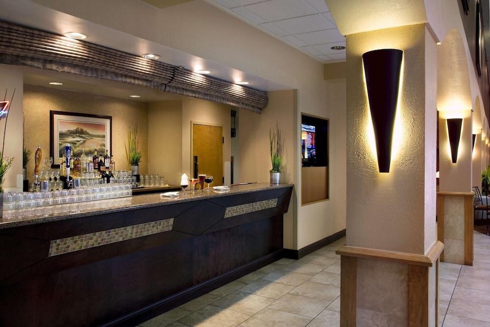 Embassy Suites by Hilton Kansas City International Airport - photo 53