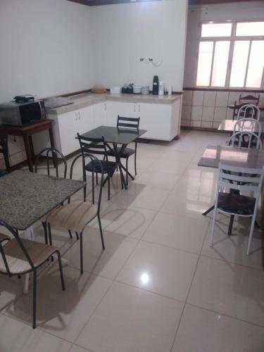 Orsi Hotel — hotel in Araguari