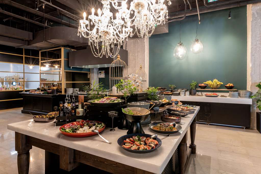 מזון ומשקאות