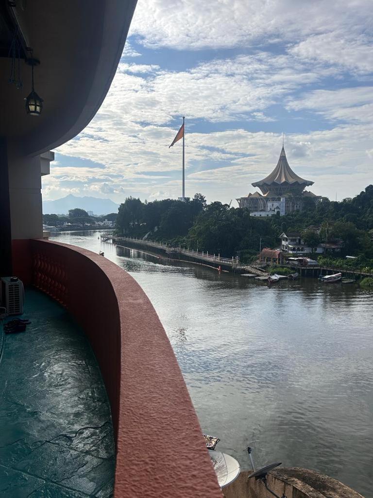 Riverbank suites with Nice view — 4-Star Luxury Hotel in Kuching, Malaysia