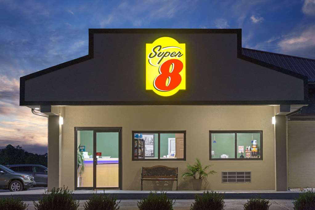 Super 8 by Wyndham Greencastle - photo 2