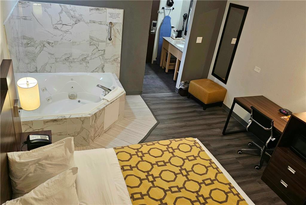 Baymont by Wyndham Chicago Calumet City - photo 31