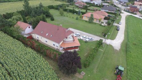 Vadvirág vendégház — hotel in Lenti