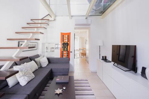 Easylife Spazioso appartamento in Porta Romana — 4-Star Luxury Hotel in Milan, Italy