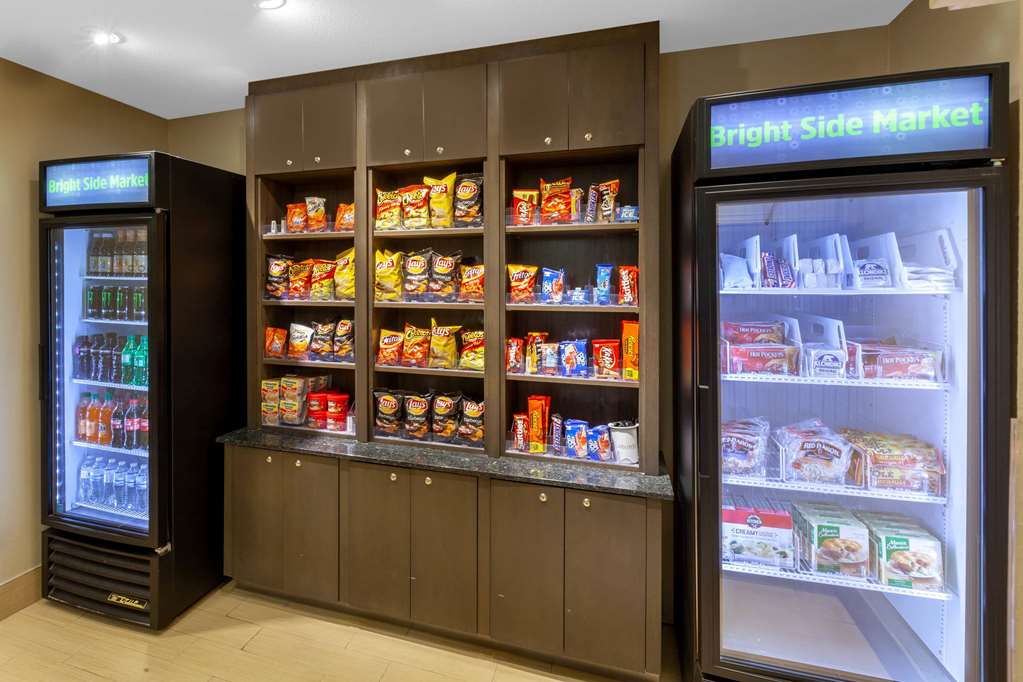 La Quinta Inn & Suites by Wyndham Midland North - photo 30