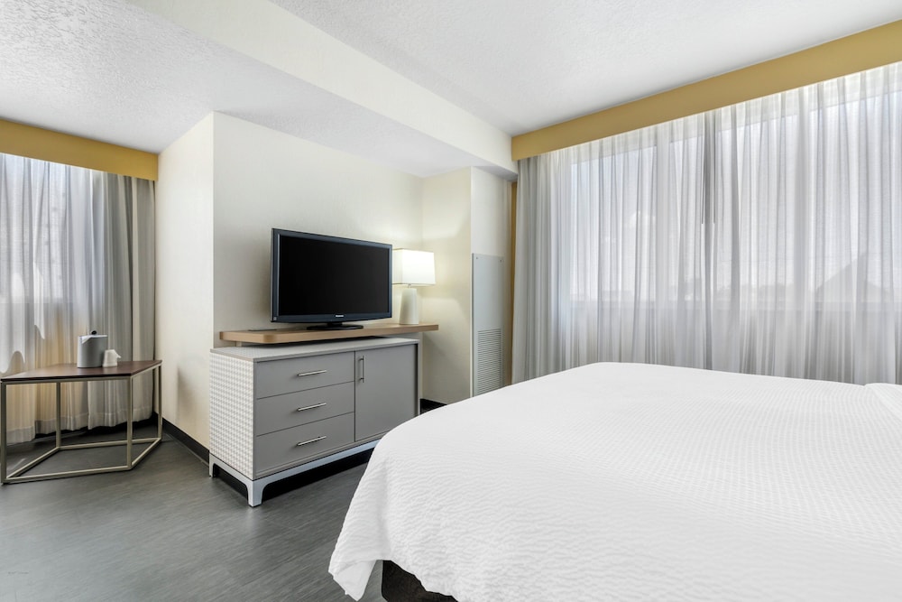 Holiday Inn Orlando International Dr ICON by IHG - photo 20