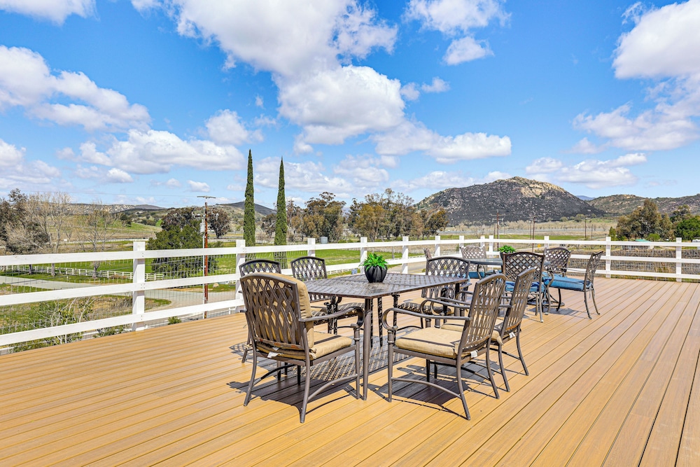 Near Ramona Wineries: Mtn view Haven w Large Yard — hotel in Ramona