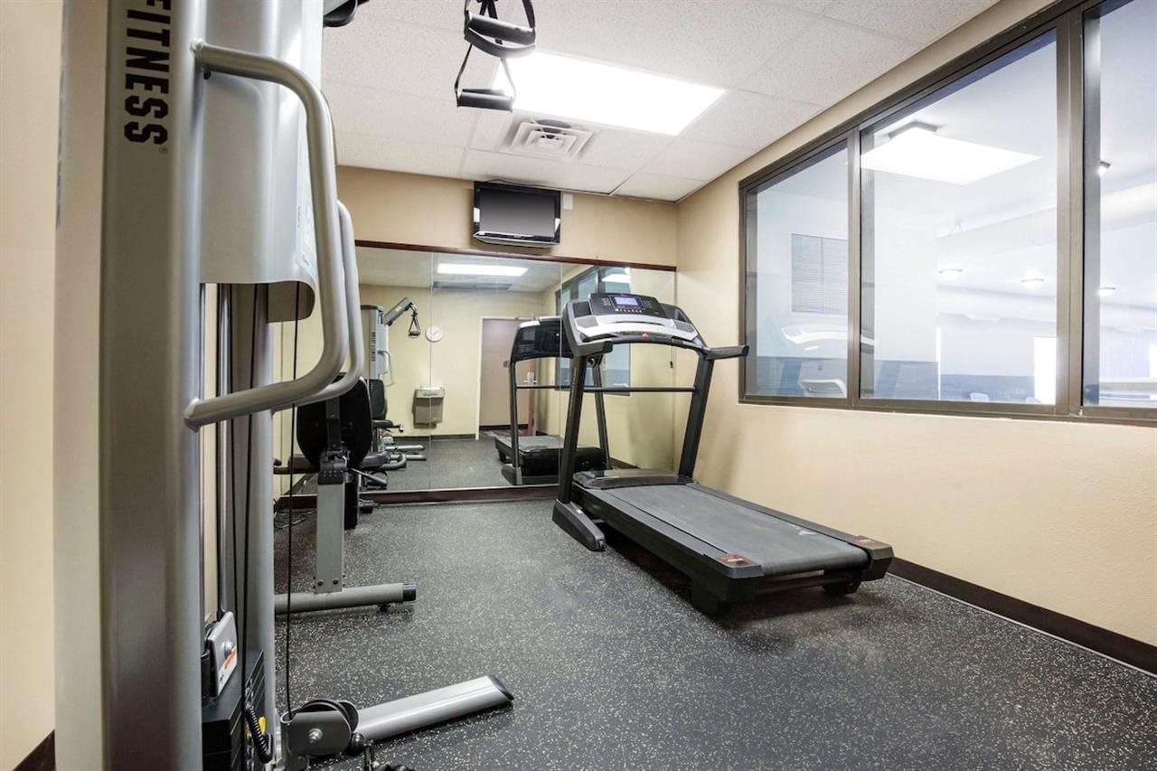 Quality Inn & Suites Arnold St Louis - photo 11
