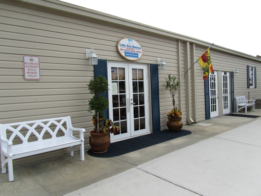 Lake San Marino RV Resort - photo 2