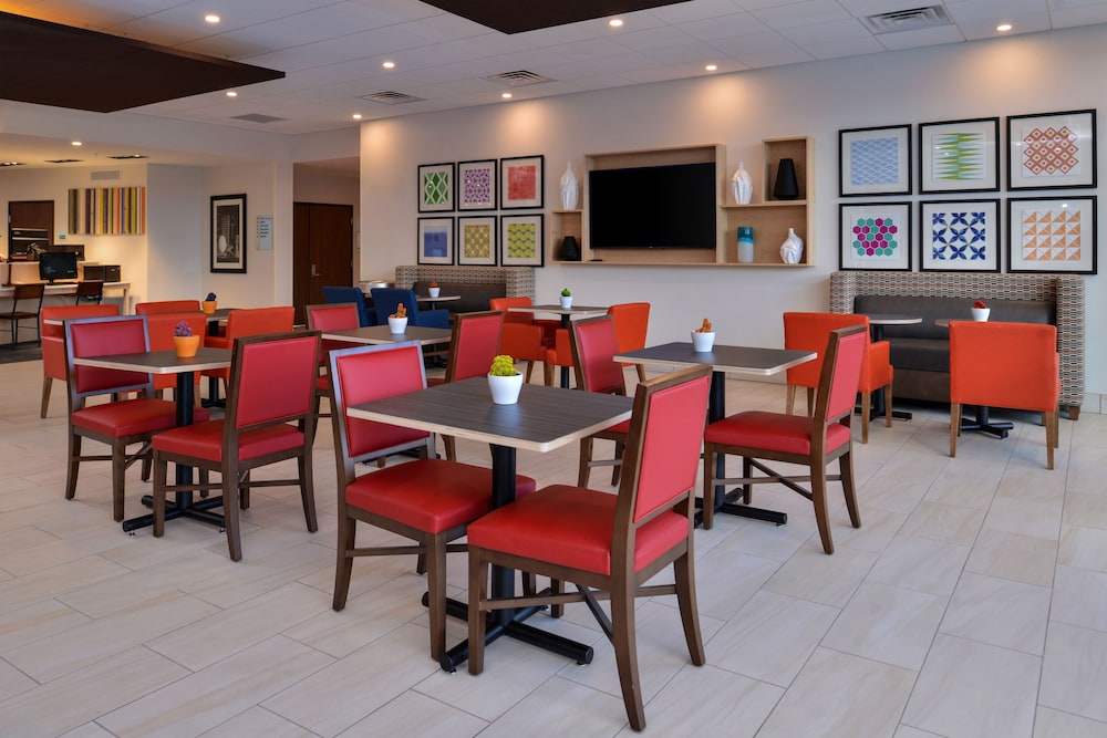 Holiday Inn Express & Suites West Melbourne by IHG - photo 54
