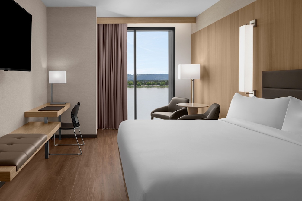 AC Hotel Vancouver Waterfront - photo 6
