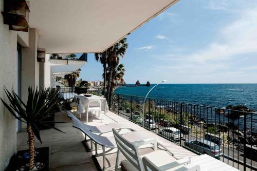 Prua Sul Mare — 4-Star Luxury Hotel in Aci Trezza, Italy