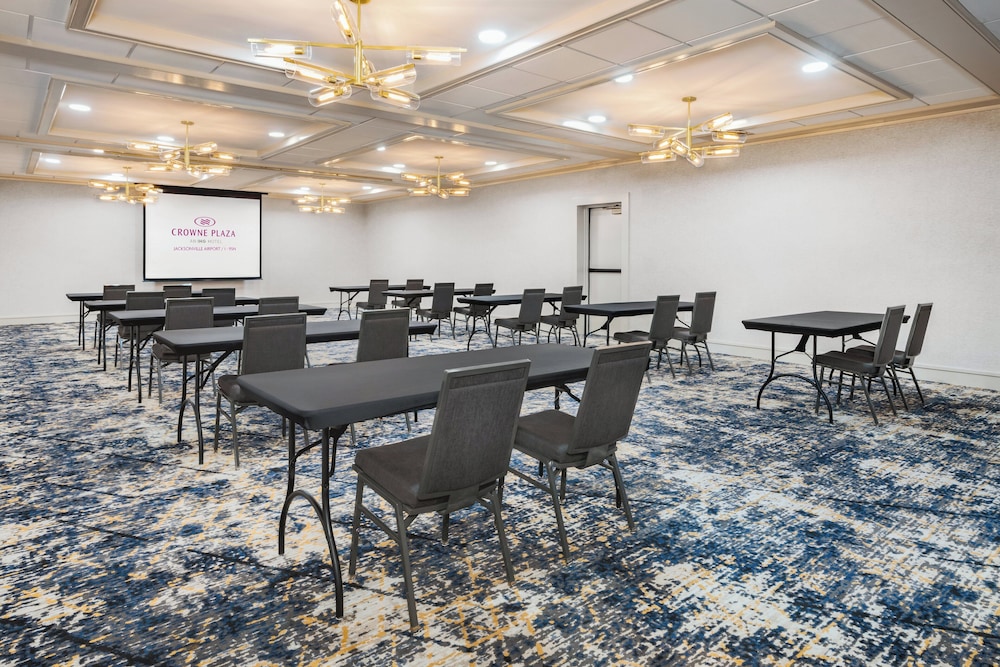 Crowne Plaza Hotel Jacksonville Airport I 95N by IHG - photo 39