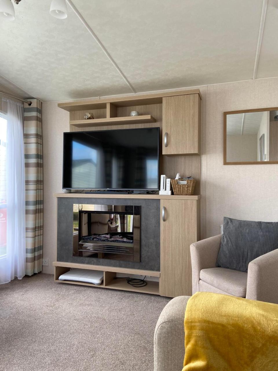 Brand New 8 Berth Caravan Sleeps 8 — Ashington — photo 5