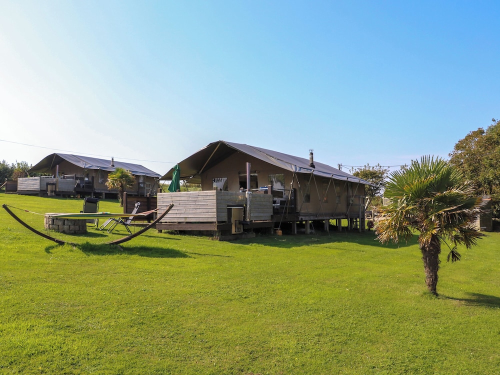 Buttercup - carbon neutral hotel in Penzance