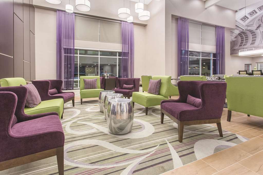 La Quinta Inn & Suites by Wyndham Tumwater Olympia - photo 7