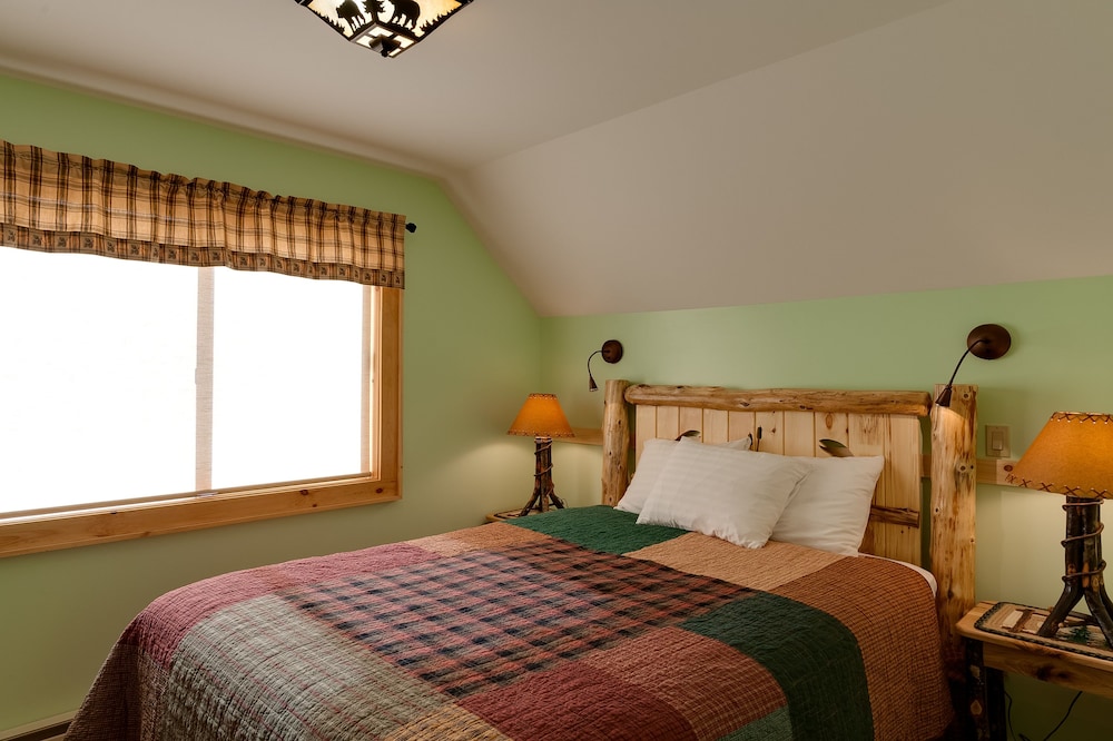 Cobble Mountain Lodge - photo 52