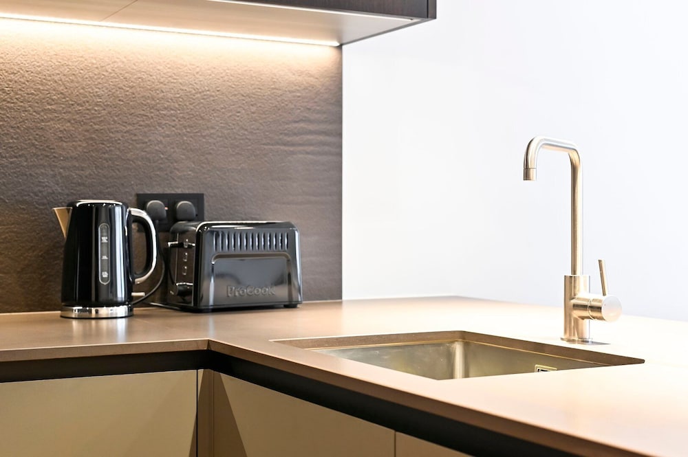 GuestReady Stylish living in Paddington — 4-Star Luxury Hotel in London, United Kingdom