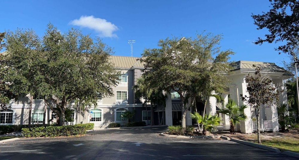 SureStay Plus Hotel by Best Western Vero Beach - photo 26