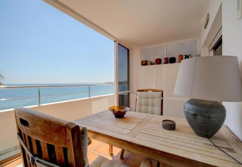 Apartment Boulevard 105 — 4-Star Luxury Hotel in Estepona, Spain