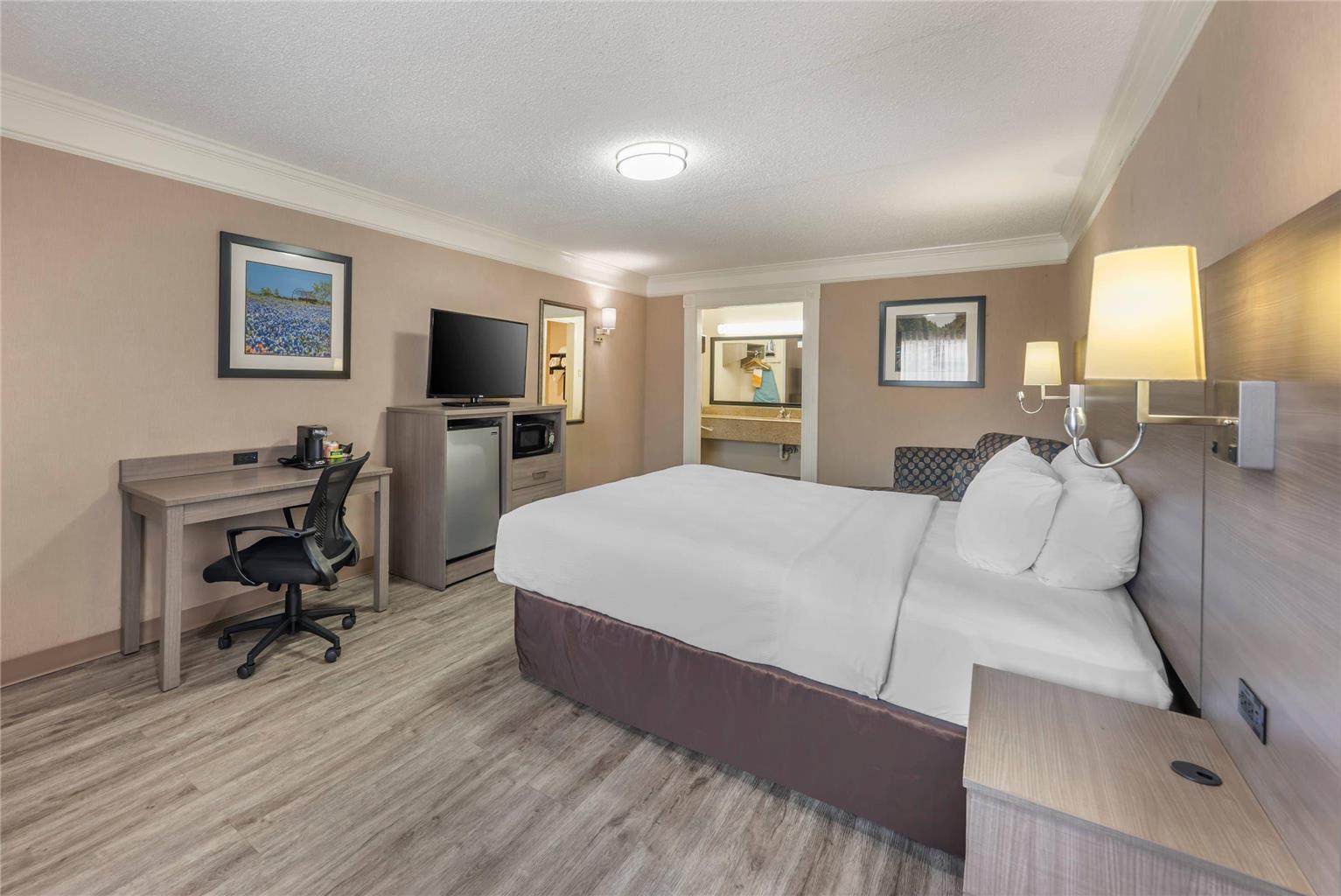 Quality Inn Near Lake Marble Falls - photo 9