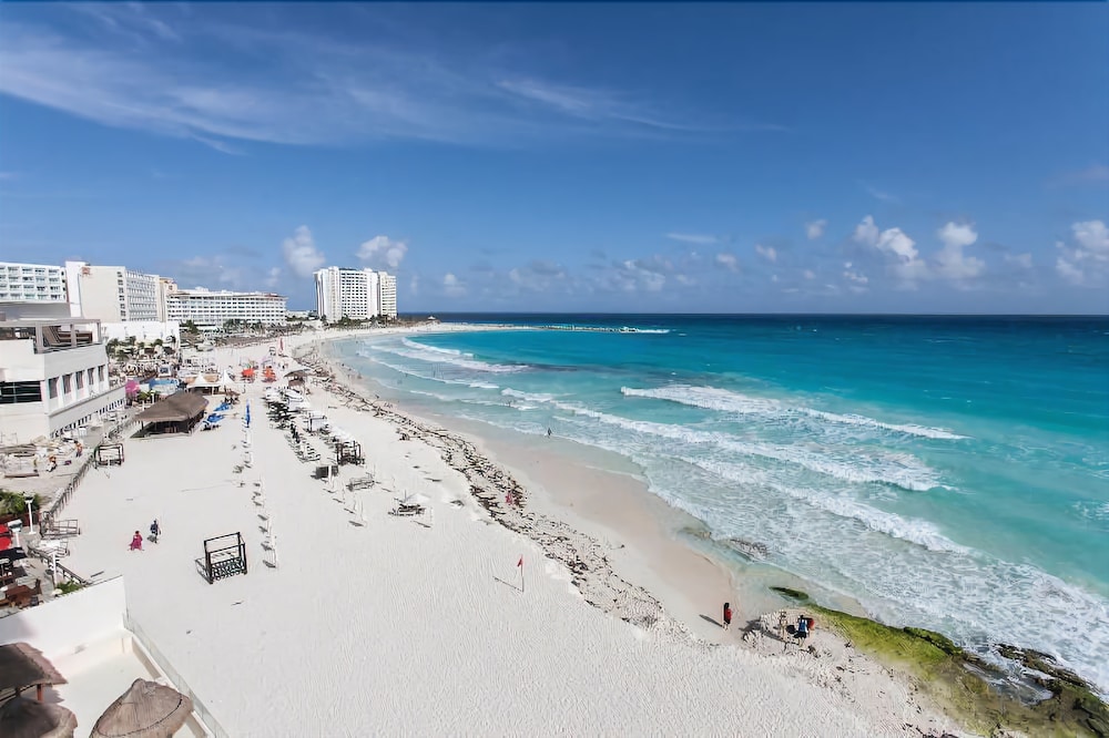 Cancun Zone Hotel - last minute hotel in Cancun