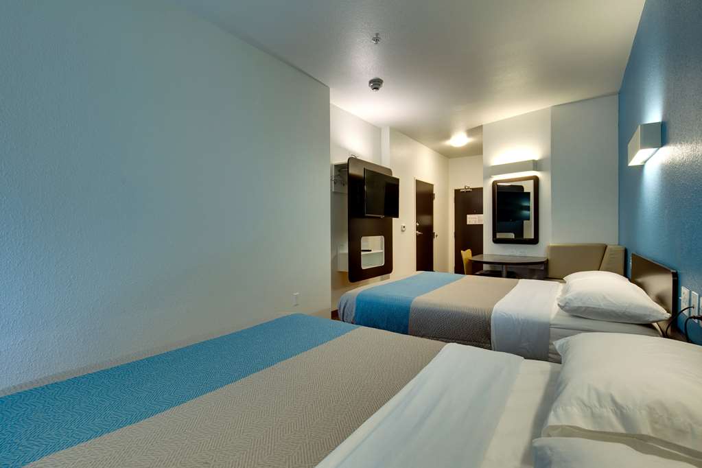 Motel 6 Poplar Bluff MO - photo 38