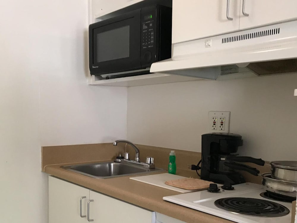 Studio 6 Extended Stay Richmond VA I 64 West - photo 16