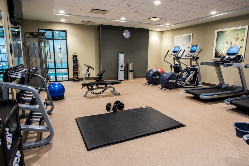Staybridge Suites Albany Wolf Rd Colonie Center by IHG - photo 24