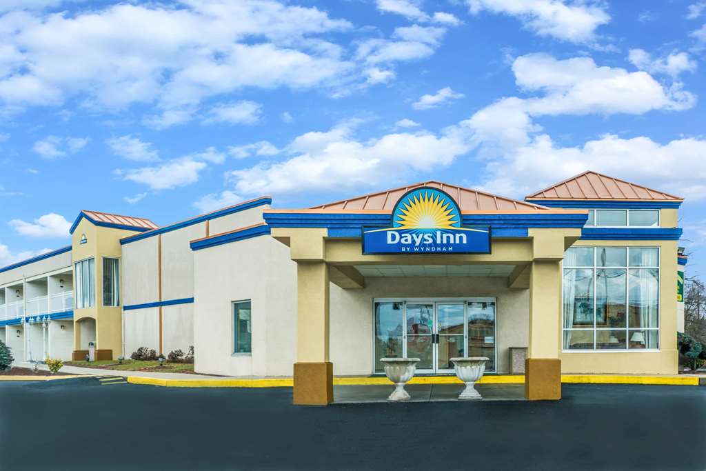 Days Inn by Wyndham Carlisle North - photo 2
